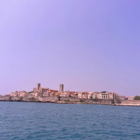 アパート Insolite French Riviera Avec Parking アンティーブ