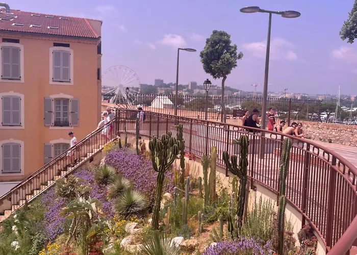 Insolite French Riviera Avec Parking * אנטיב